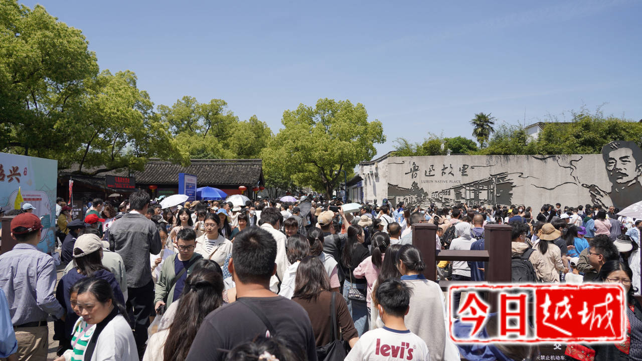 探寻旅游背后的秘密