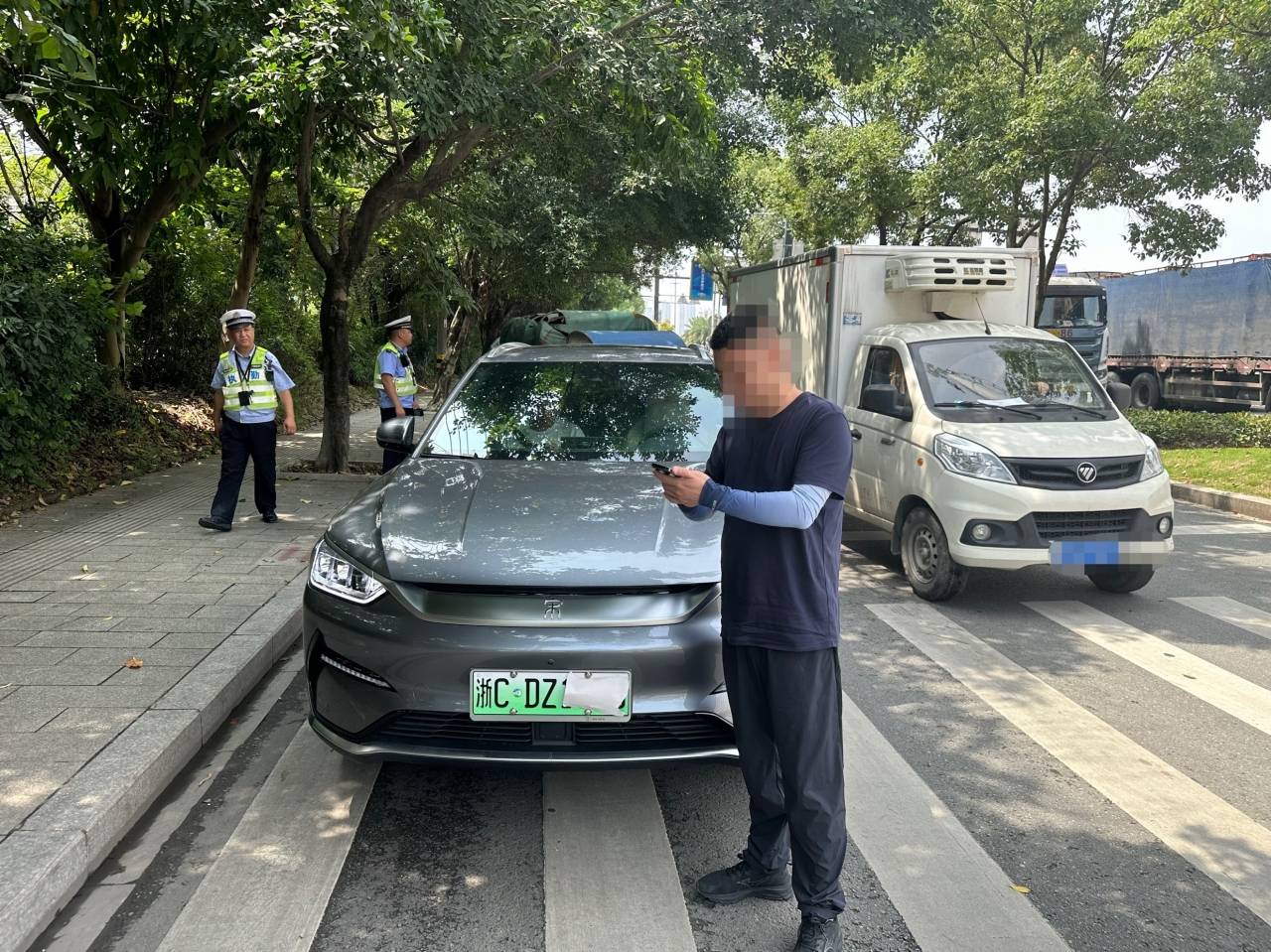 故意遮挡号牌?龙港交警:罚款200元,记9分!