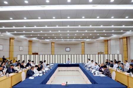 市委常委会召开扩大会议传达学习习近平总书记重要讲话精神